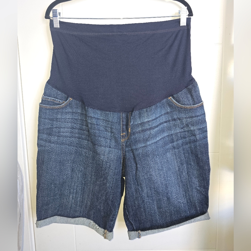 Liz Lange Maternity Bermuda Shorts Size L Dark Wash Elastic Waistband